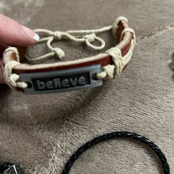 Lot of Religious Jewelry Bundle Silver Crosses - Picture 8 of 9